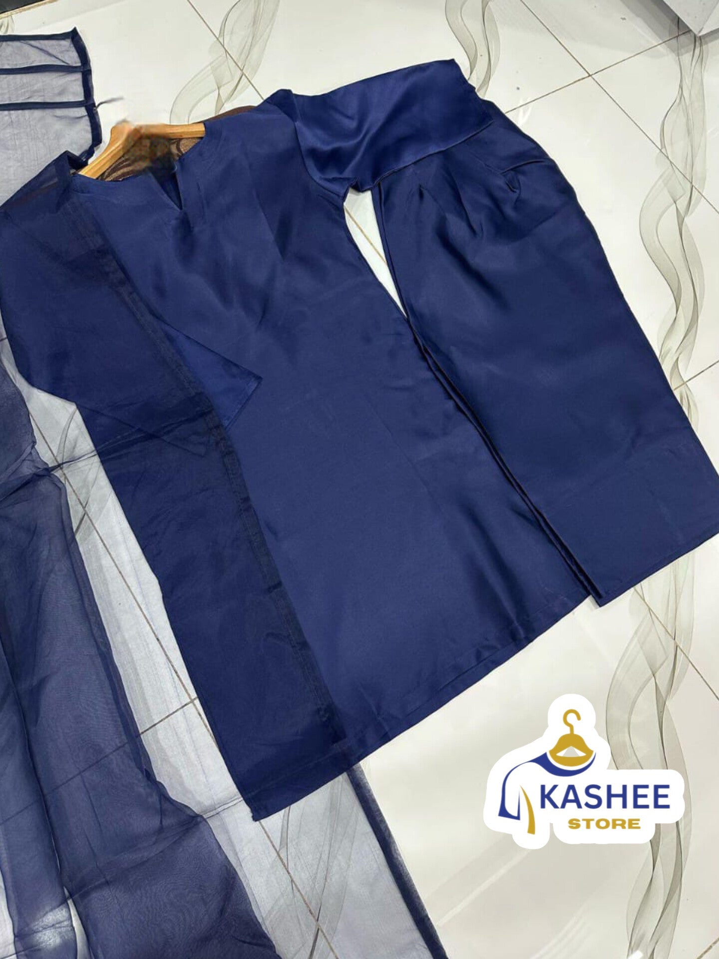 V-Neck Silk Farshi 3Pc
