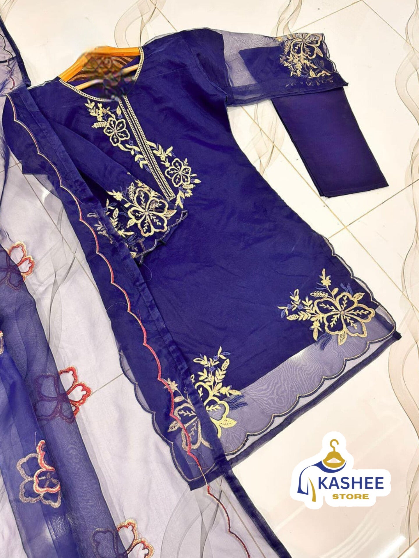 Luxury 3Pc Embroidered Organza Suit with Dupatta & Trouser