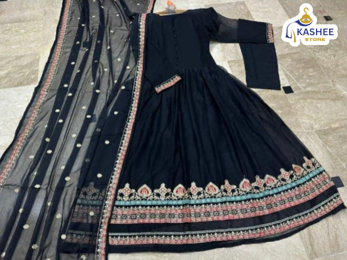 Border Embroidered Maxi & Dupatta – 3Pc Dress