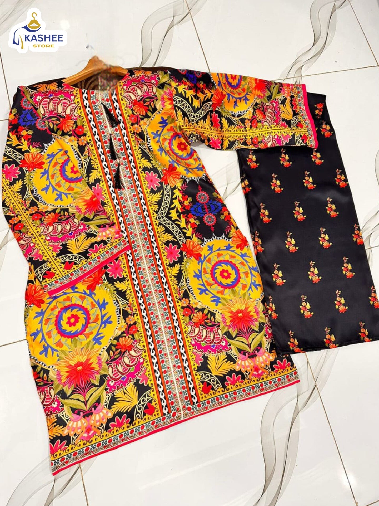 Trendy 2pc Silk Outfit – Printed Shirt & Flapper