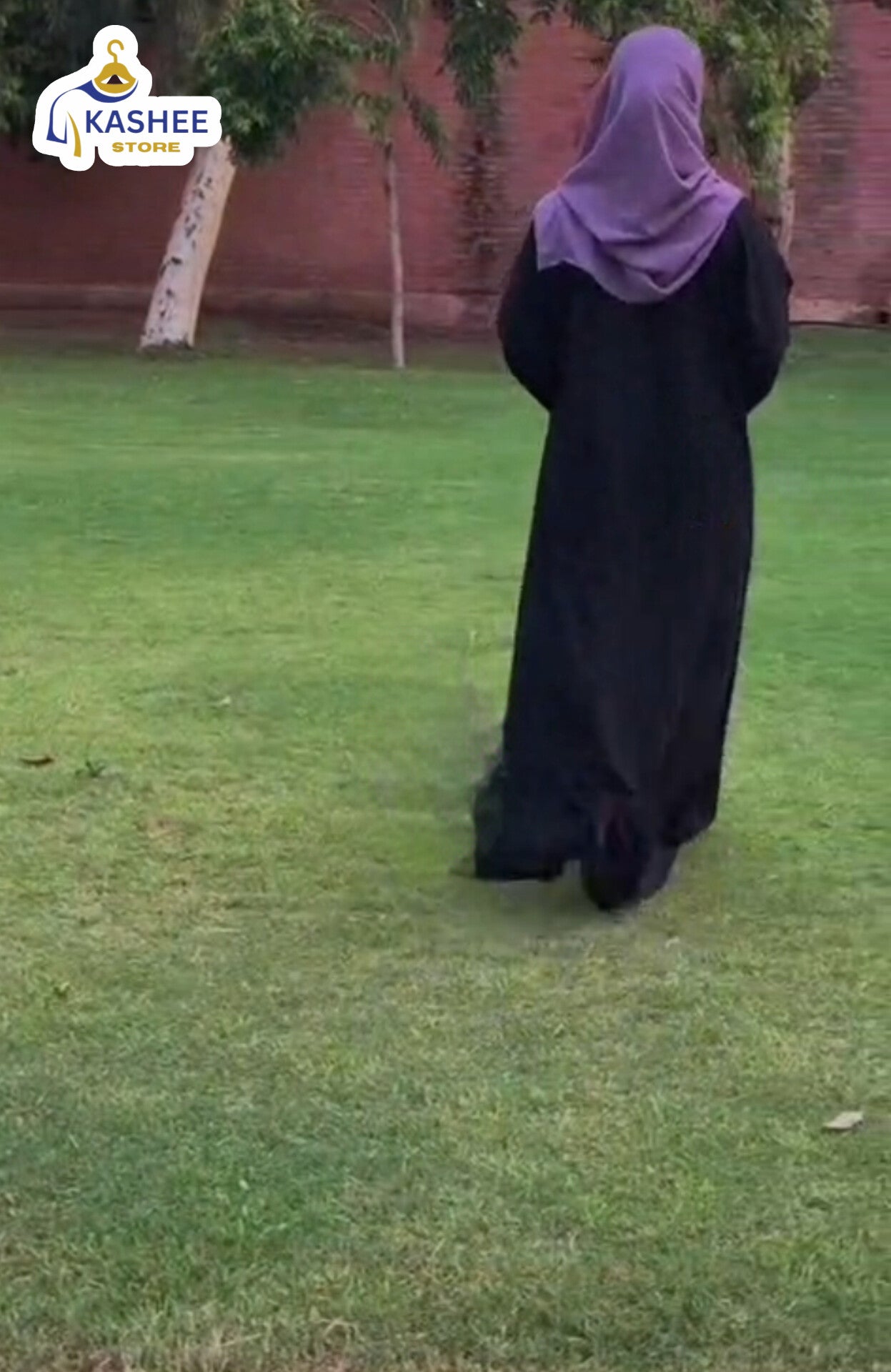 Maxi Abaya ;