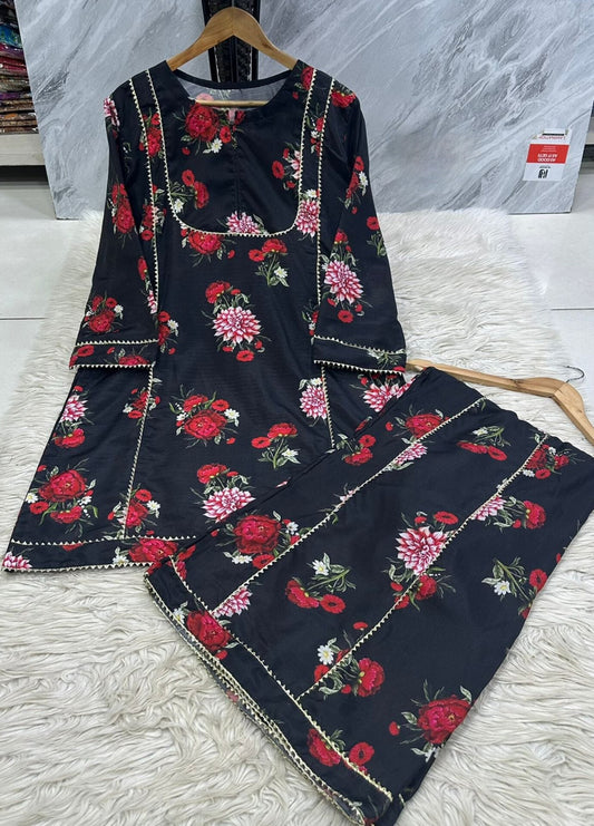 Elegant Digital Print Lawn Suit – Loose Plaza Set