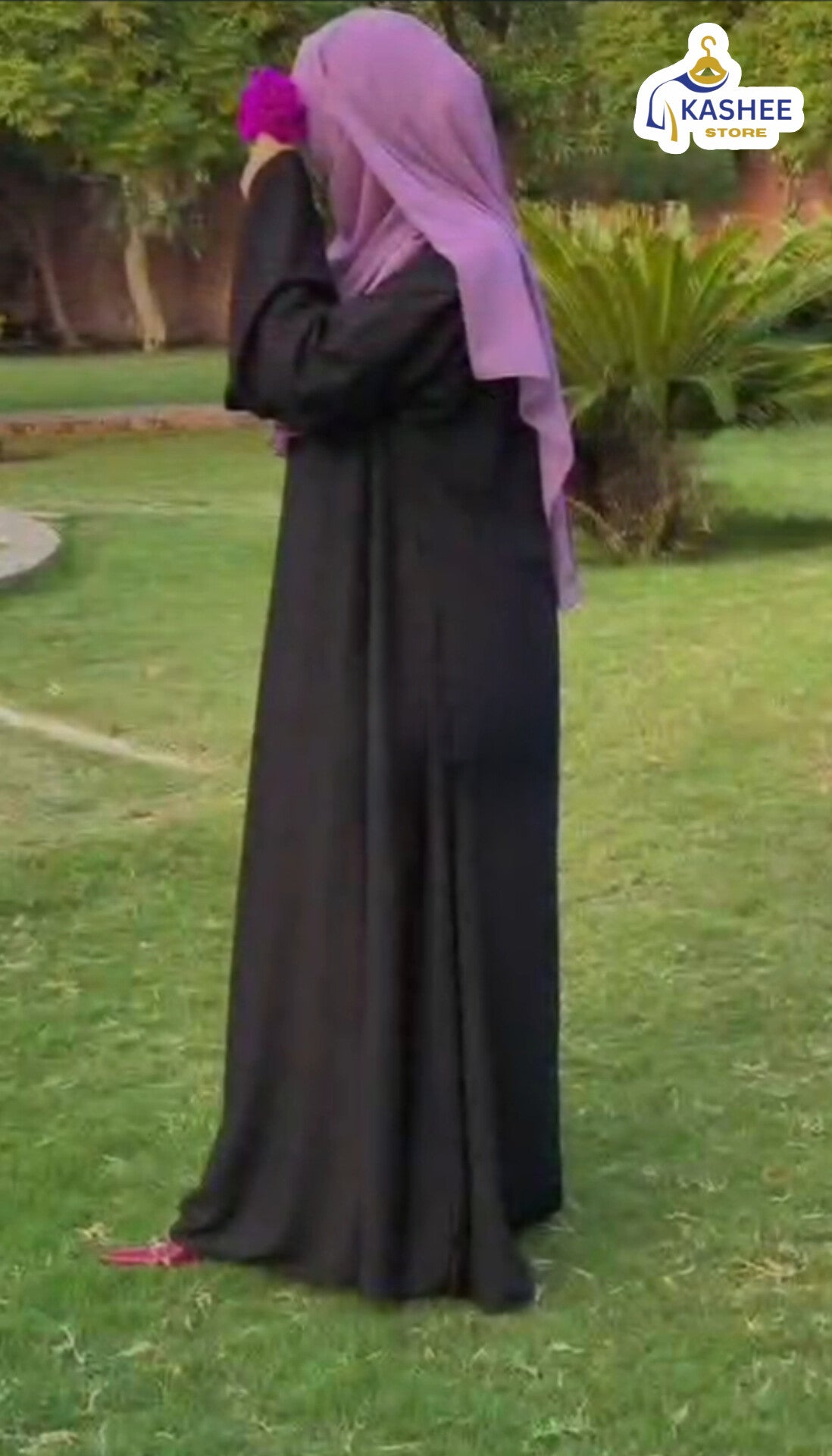 Maxi Abaya ;