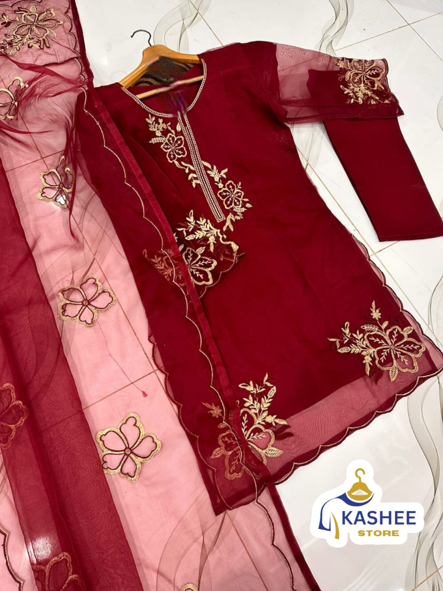 Luxury 3Pc Embroidered Organza Suit with Dupatta & Trouser